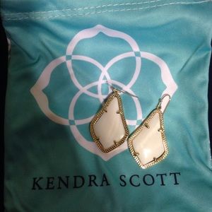 Kendra Scott White Alexa's