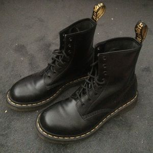 Women's 1460 Doc Marten Boots