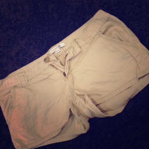 Khaki shorts