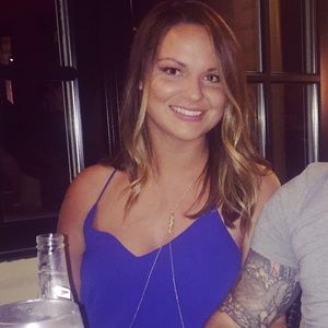 Meet your Posher, Lauren