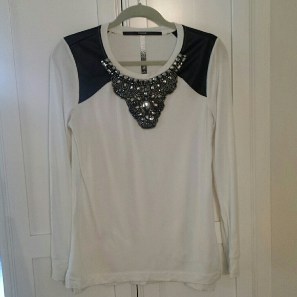 Long sleeve top