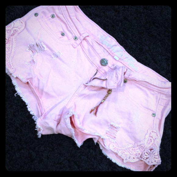 Denim - Light pink short shorts