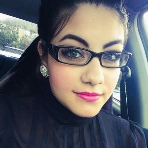 Meet your Posher, Jewels.