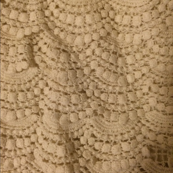 Crochet shorts - Picture 3 of 3