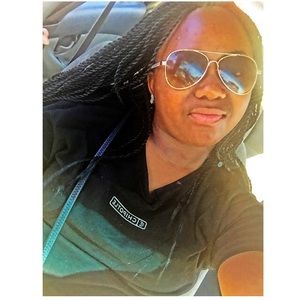 Meet your Posher, Myra