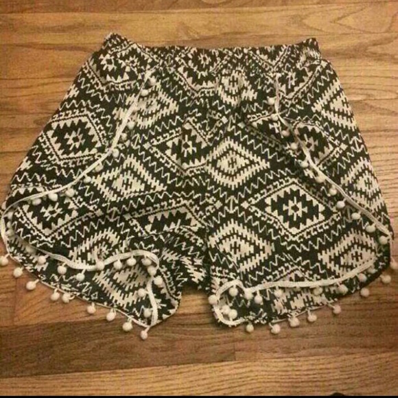 White and beige pom pom shorts
