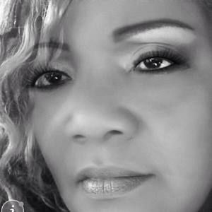 Meet your Posher, Marie