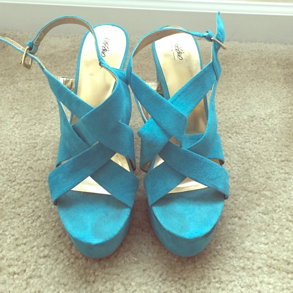 Teal heels