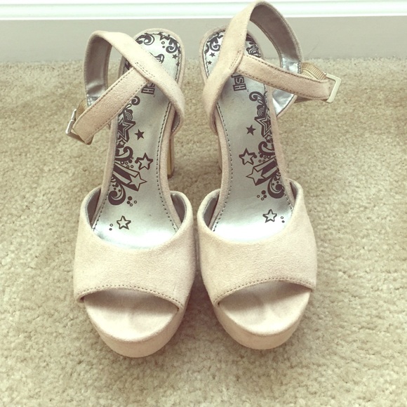 Taupe heels