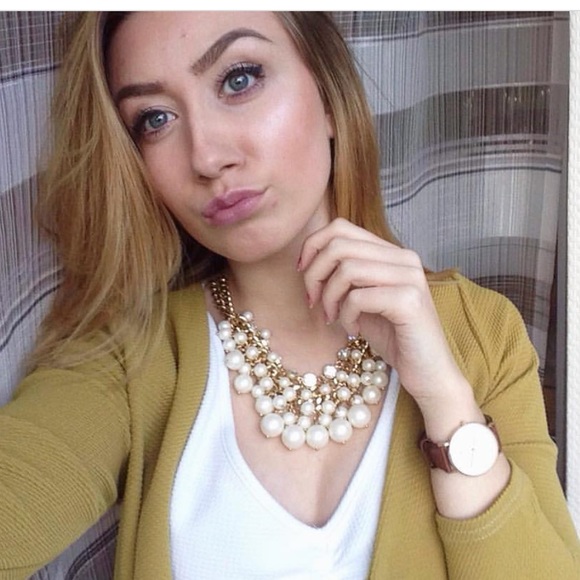 Lovely statement necklace - Picture 3 of 3