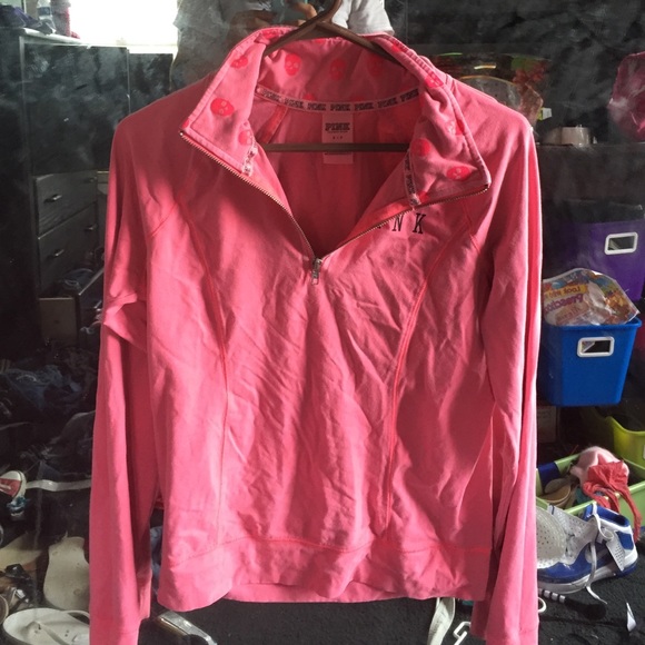 Pink skull half zip