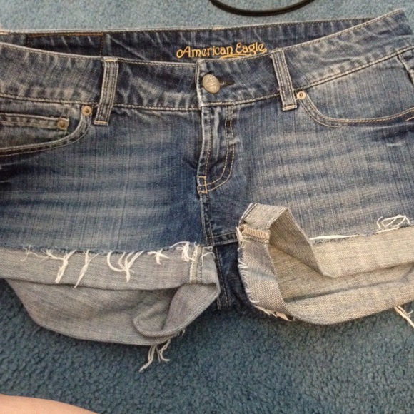 Ameriacan Eagle shorts