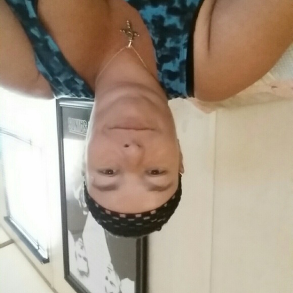 Meet your Posher, Laura