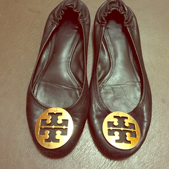 Tory Burch black and gold revas