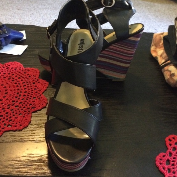 Unlisted Kenneth Cole. - Picture 2 of 2