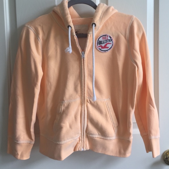 🍊BRight orange hollister Zip Up!!🍊
