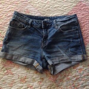 BDG mid rise shorts