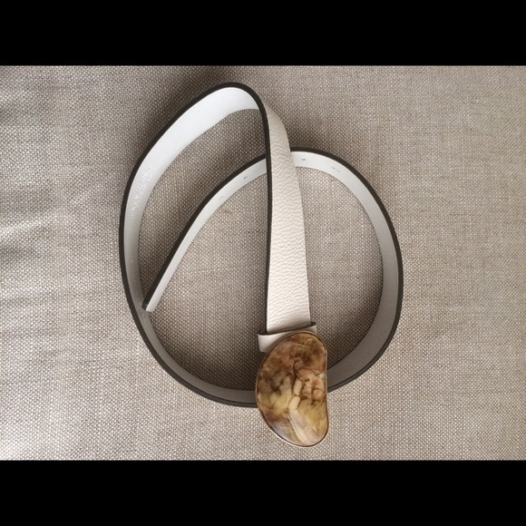 Banana Republic bone colored leather size S belt