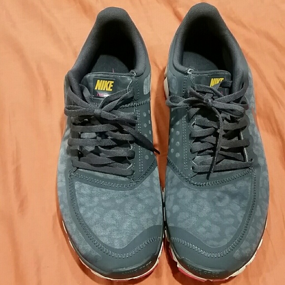 Nike free 5.0 dark armory (leopard) size 10