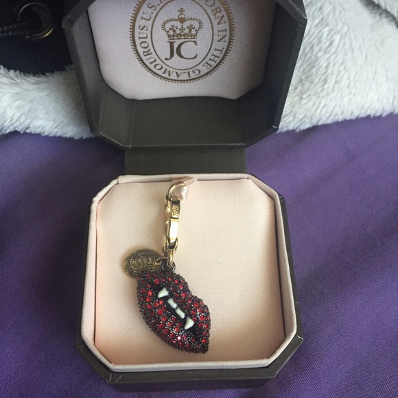 LE Vampire Lips Juicy Couture Charm