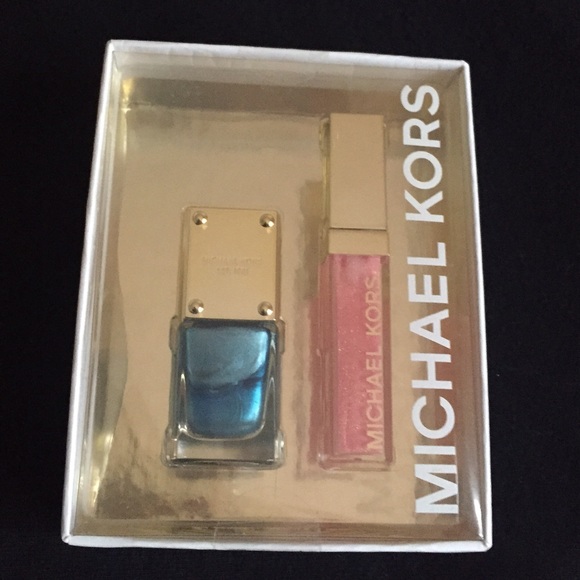 Michael Kors Other - FINAL💜 Michael Kors spring lip and nail duo🌟