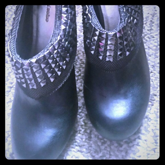 Black silver stud NWOT booties