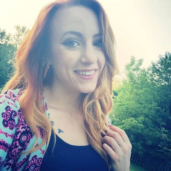 Meet your Posher, Julia - Picture 1 of 1