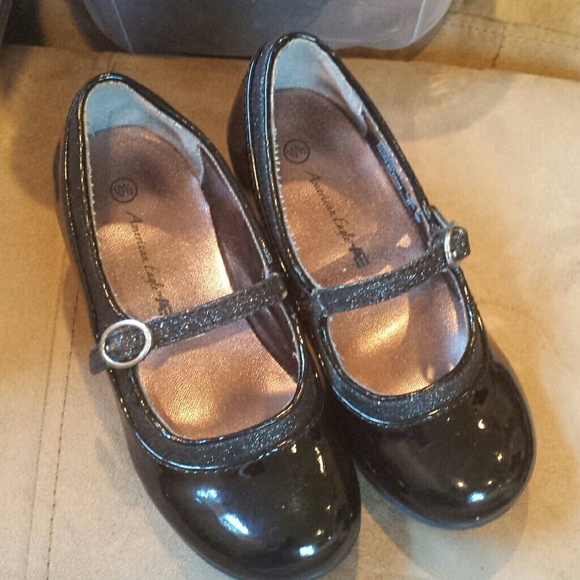Cute black heeled shoes