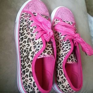 Shoes never been worn!!!