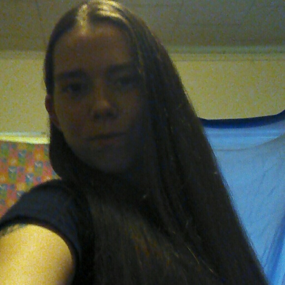 Meet your Posher, Danielle - Picture 1 of 1