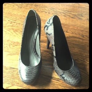 Tory Burch gray/black snakeskin heels - Size 8.5