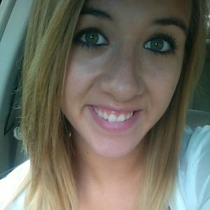 Meet your Posher, Adrianna