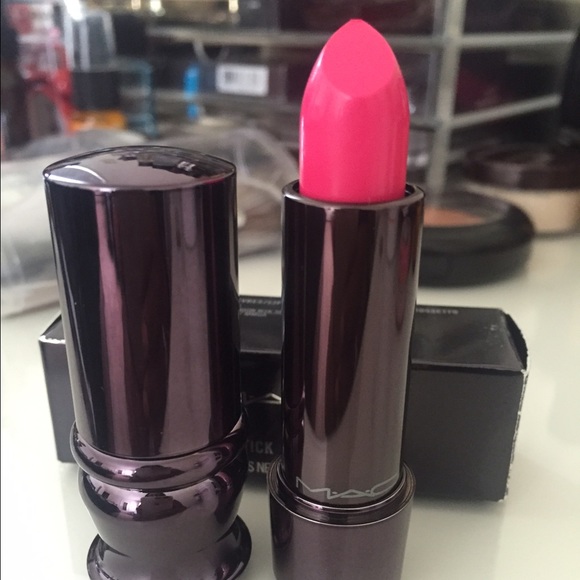 Mac Ultimate Collection Lipstick😍 "Femme-De-Luxe"