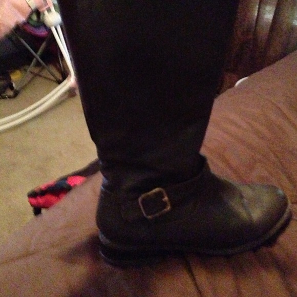 Boots - Picture 1 of 2