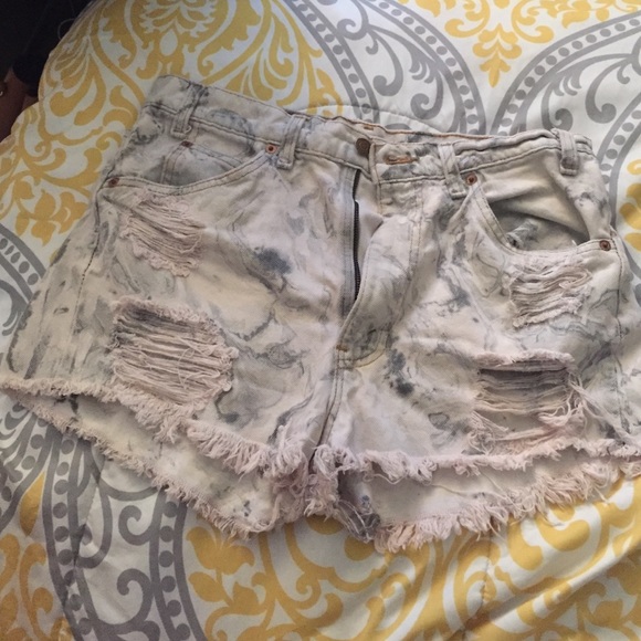 Floral high waisted levi shorts