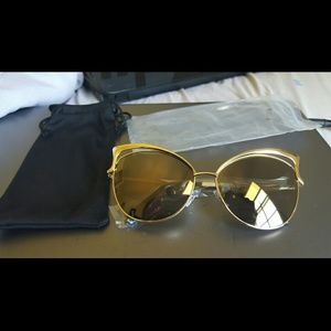 Cat eye sunglasses