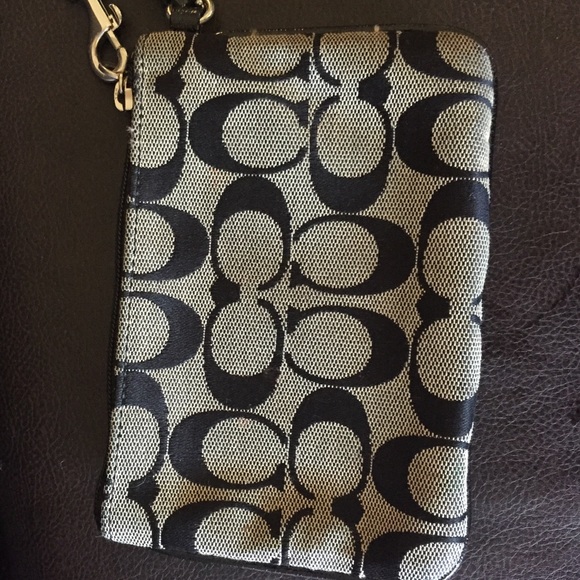 Coach - Picture 2 of 3