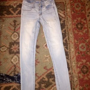 AMERICAN EAGLE SKINNY JEANS
