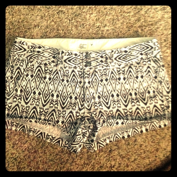 American Eagle tribal print shorts