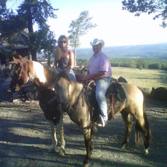 Meet your Posher, Kisston - Picture 1 of 1