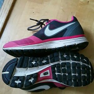 Woman's Nike Zoom running shoes