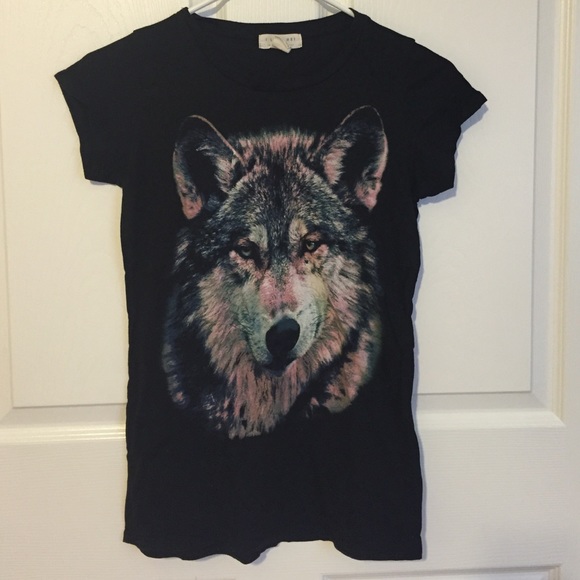 wolf tee