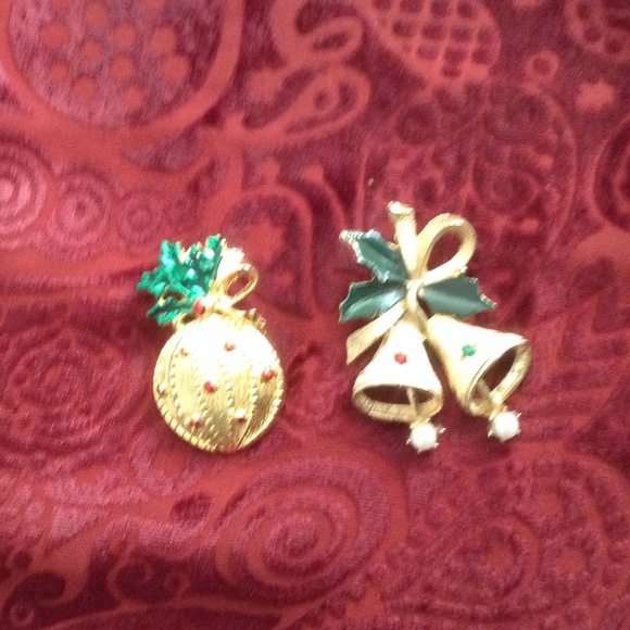 Pins - Picture 1 of 1