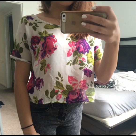 🚫SOLD🚫sheer floral top - Picture 3 of 4