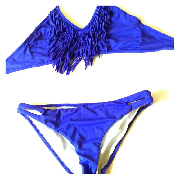 Bikini - Picture 1 of 1