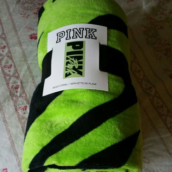 Victoria's Secret NWT Beach Towel
