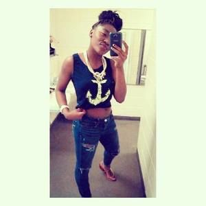 Meet your Posher, Alexis