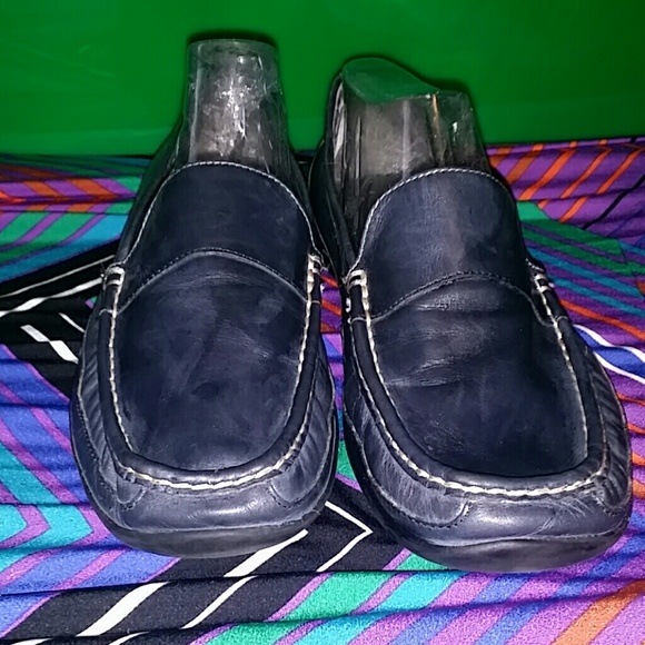 Navy leather loafer