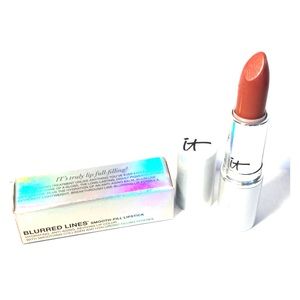 It blurred lines smooth Fill lipstick perfect nude