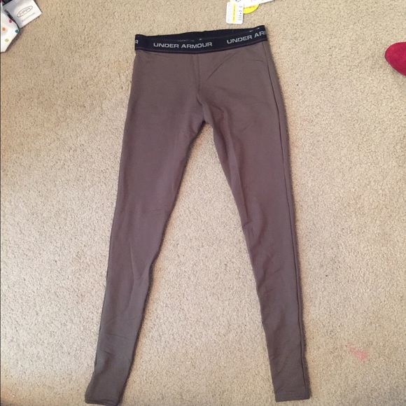 BRAND NEW Under Armour compression leggings